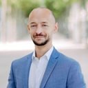 Lucas Robke headshot